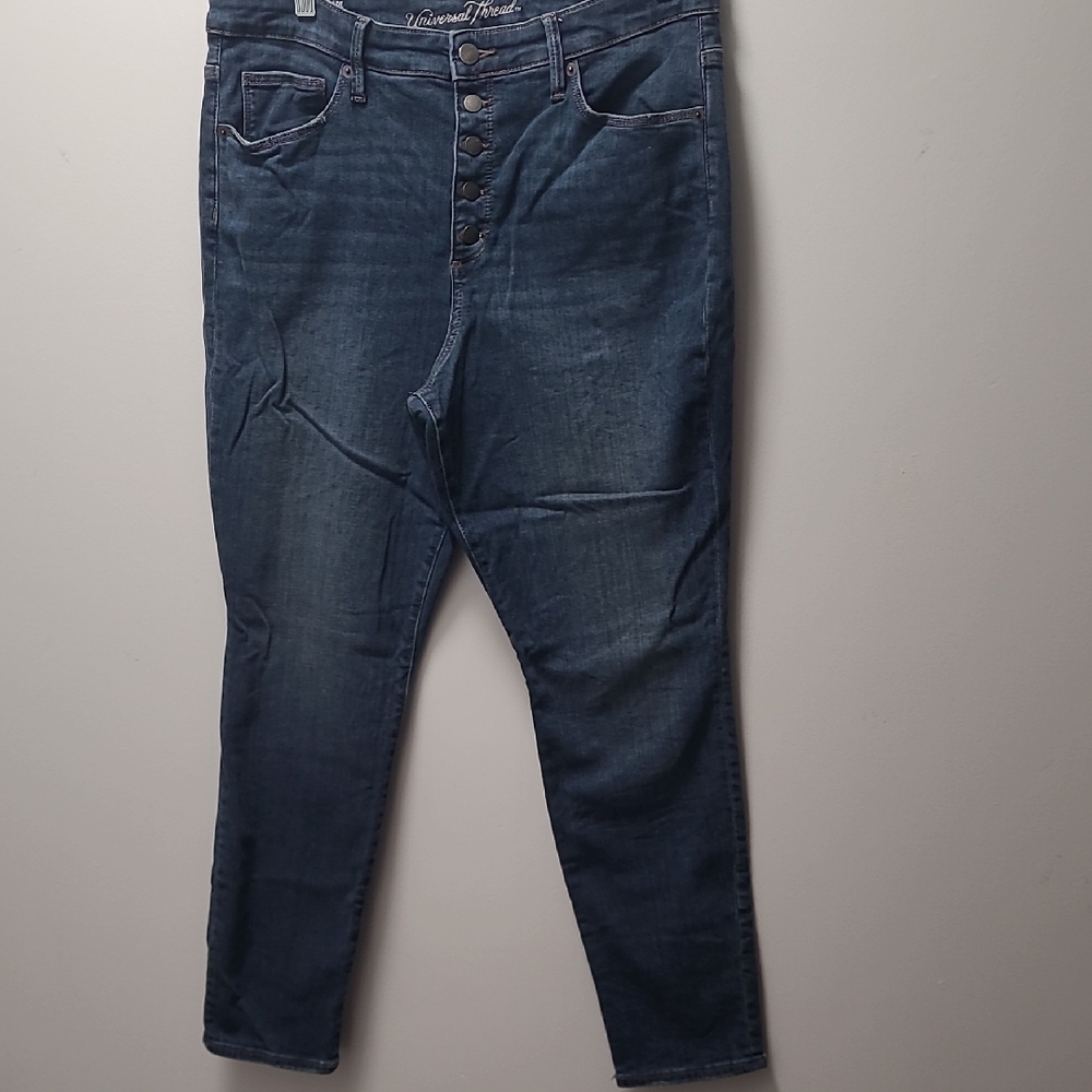 Universal Thread Medium Blue Button-Fly Jeans